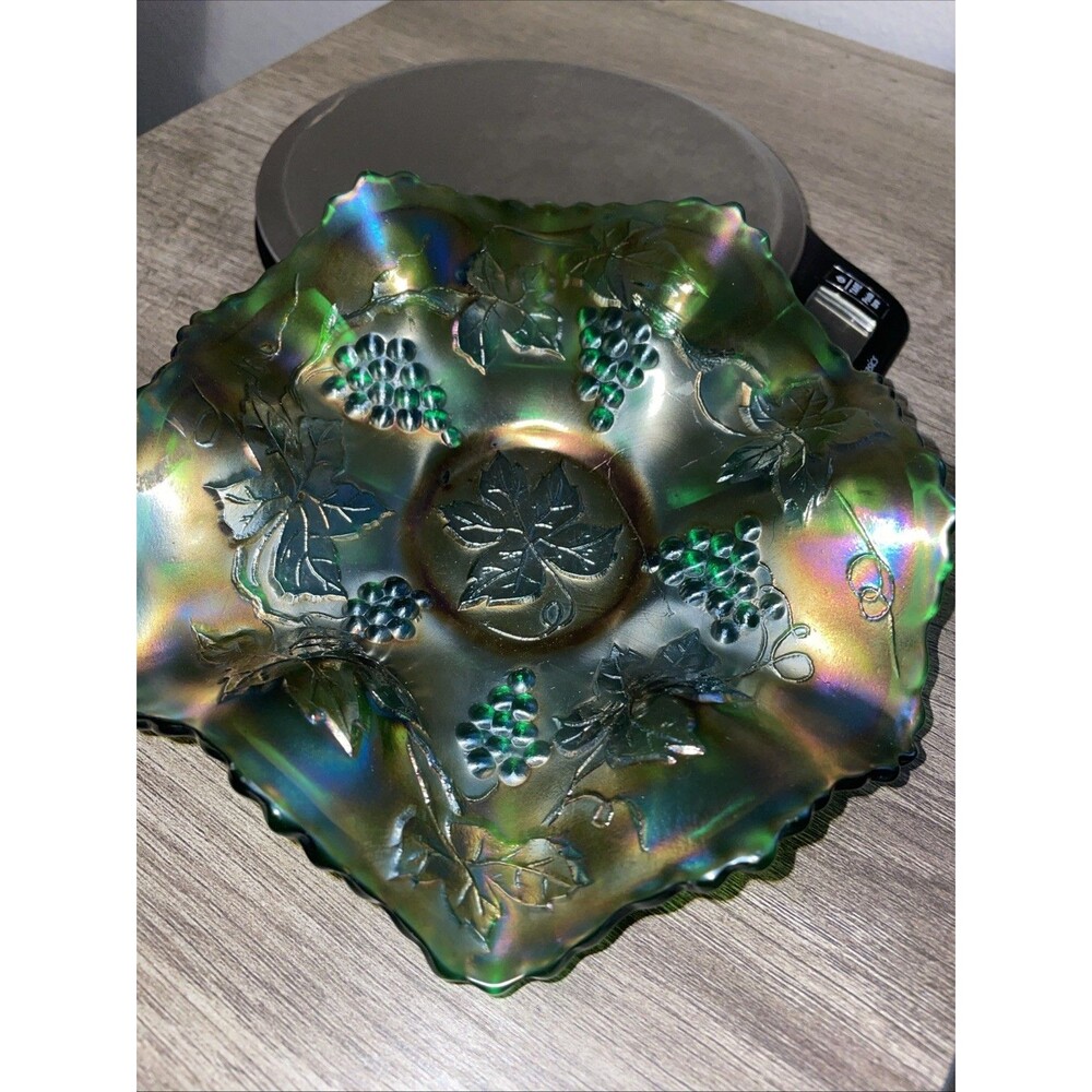 7" GRAPE & CABLE BOWL, EMERALD GREEN.